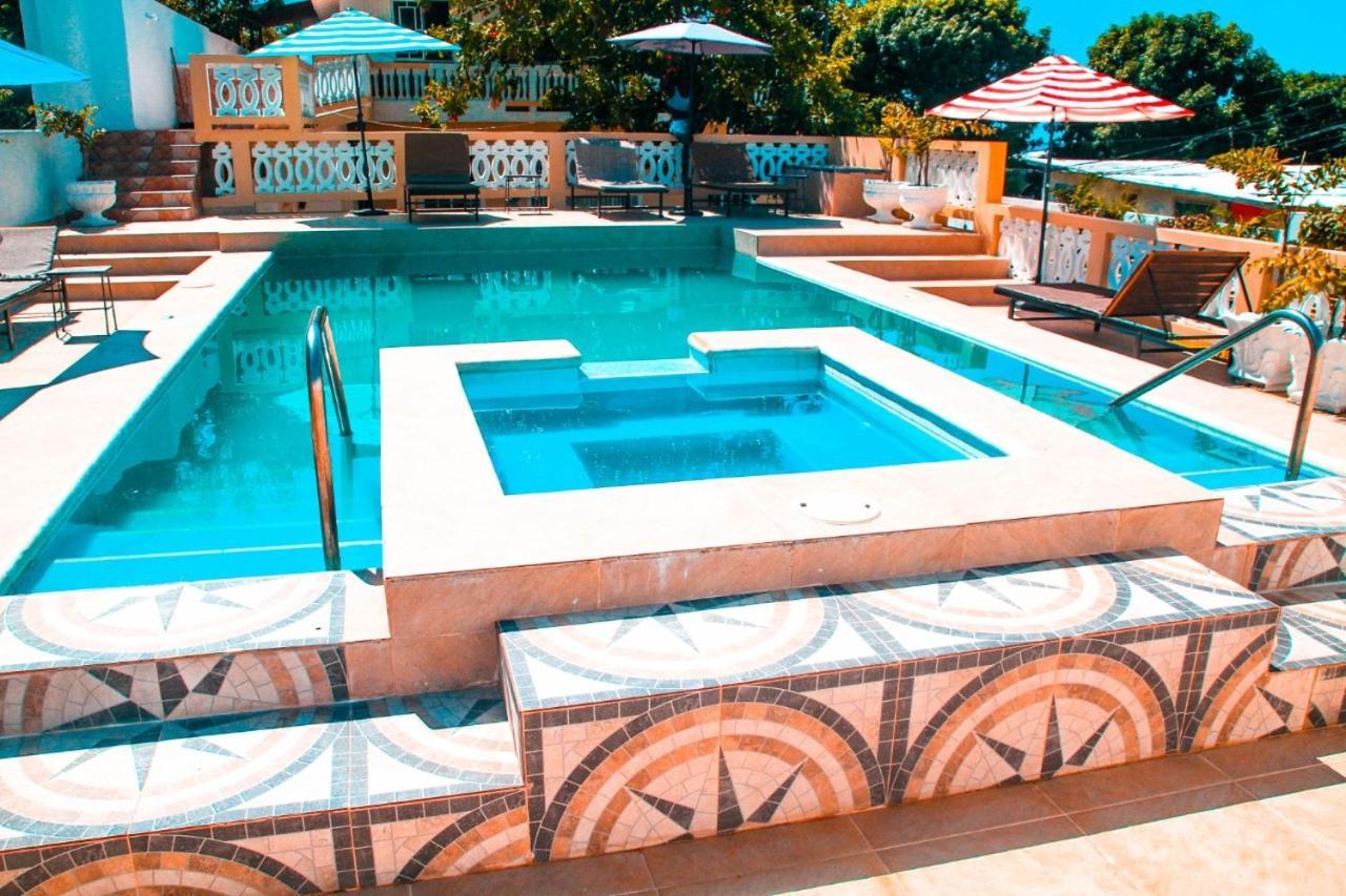 Dela De-Rose Guest House Negril Jamaica מראה חיצוני תמונה