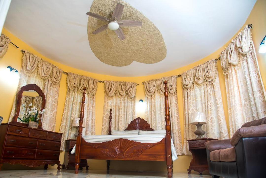 Dela De-Rose Guest House Negril Jamaica מראה חיצוני תמונה