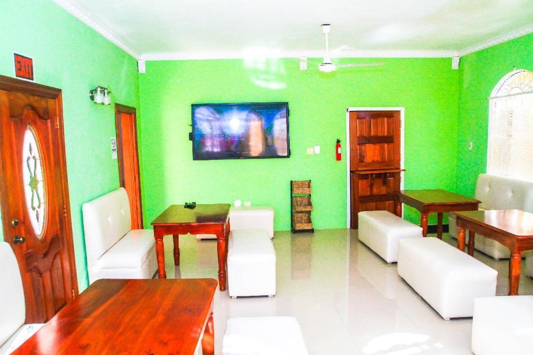Dela De-Rose Guest House Negril Jamaica מראה חיצוני תמונה