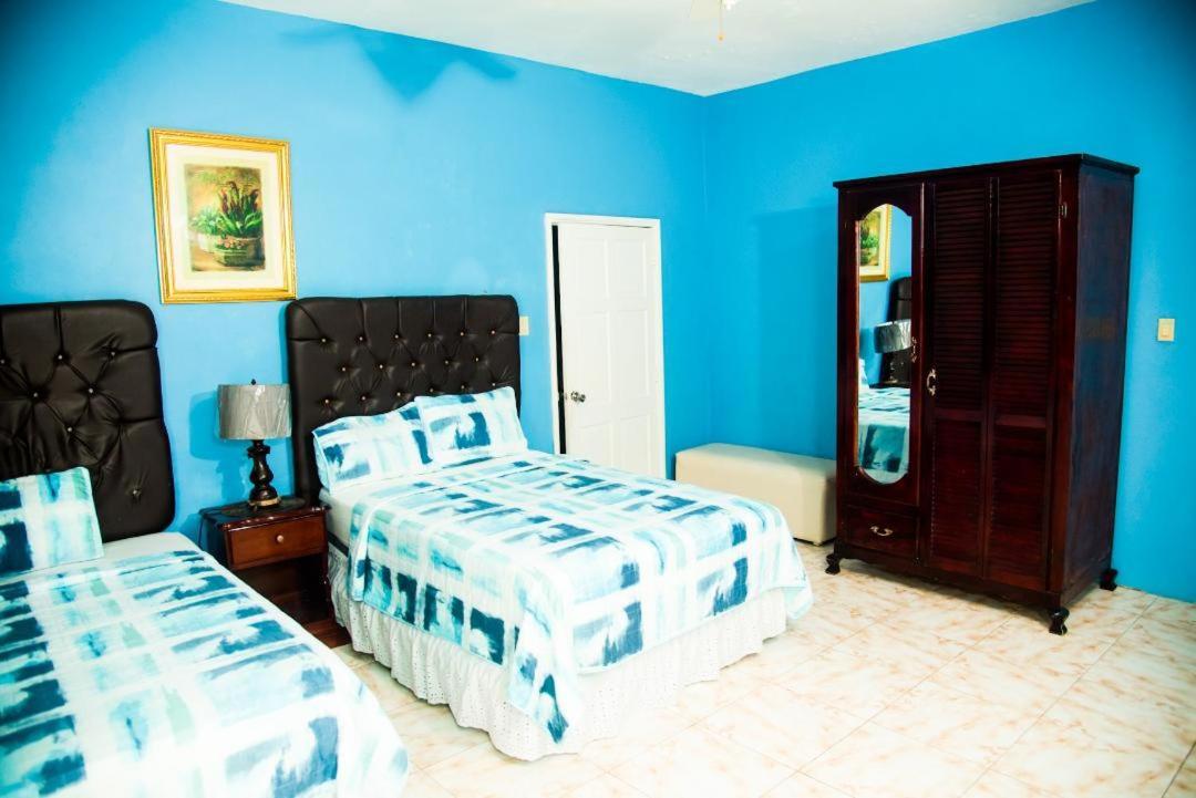 Dela De-Rose Guest House Negril Jamaica מראה חיצוני תמונה