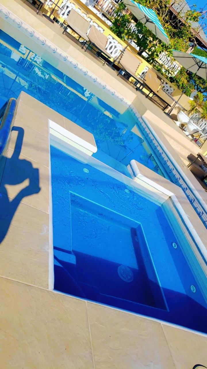 Dela De-Rose Guest House Negril Jamaica מראה חיצוני תמונה